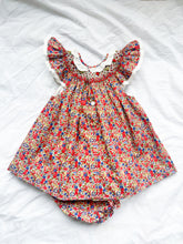 Load image into Gallery viewer, {Sutherby Girls} The Smocked Bishop Set - Festive Floral