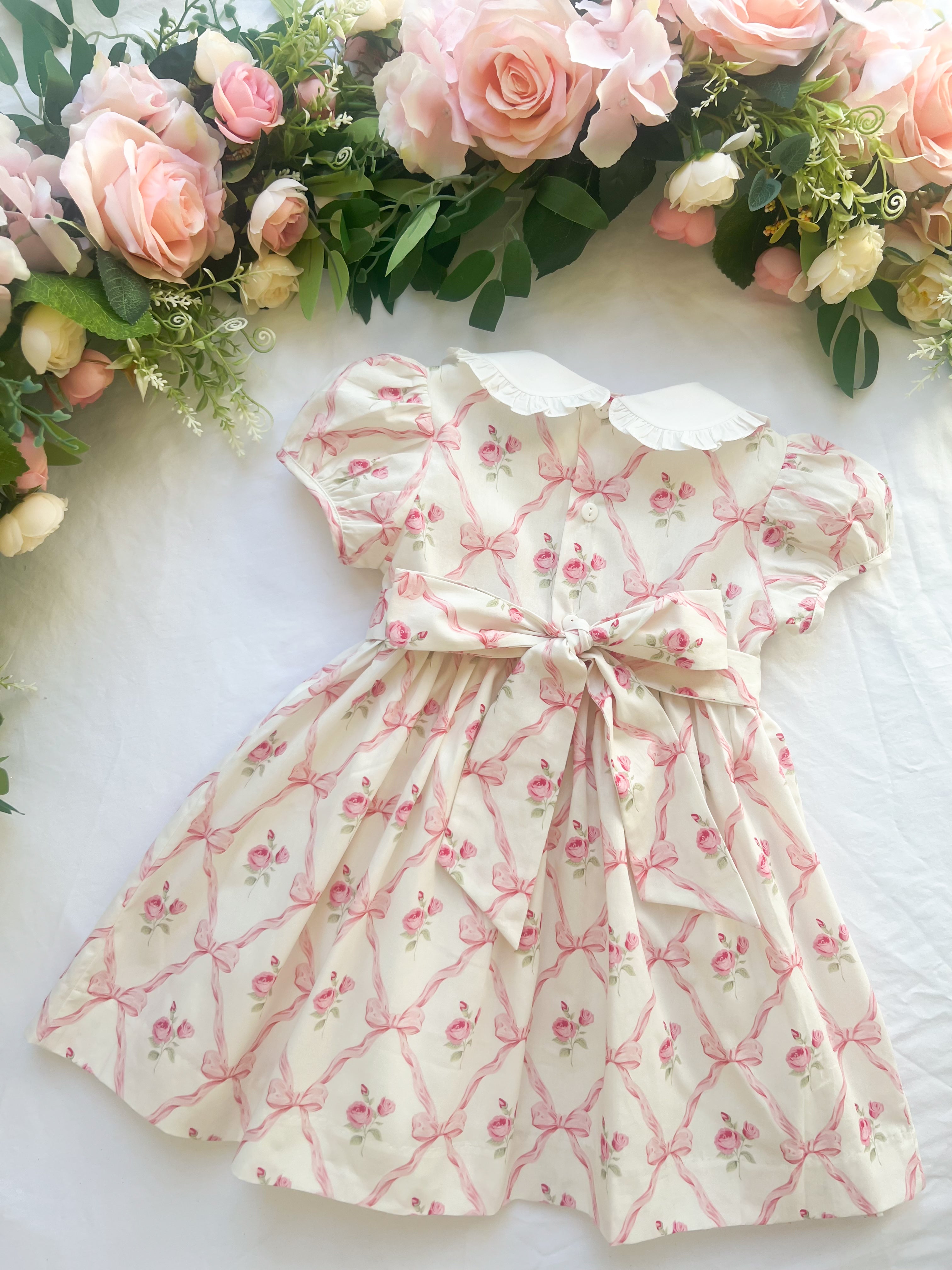 {Sutherby Girls} Signature Smocked Dress - Pink Bow Trellis