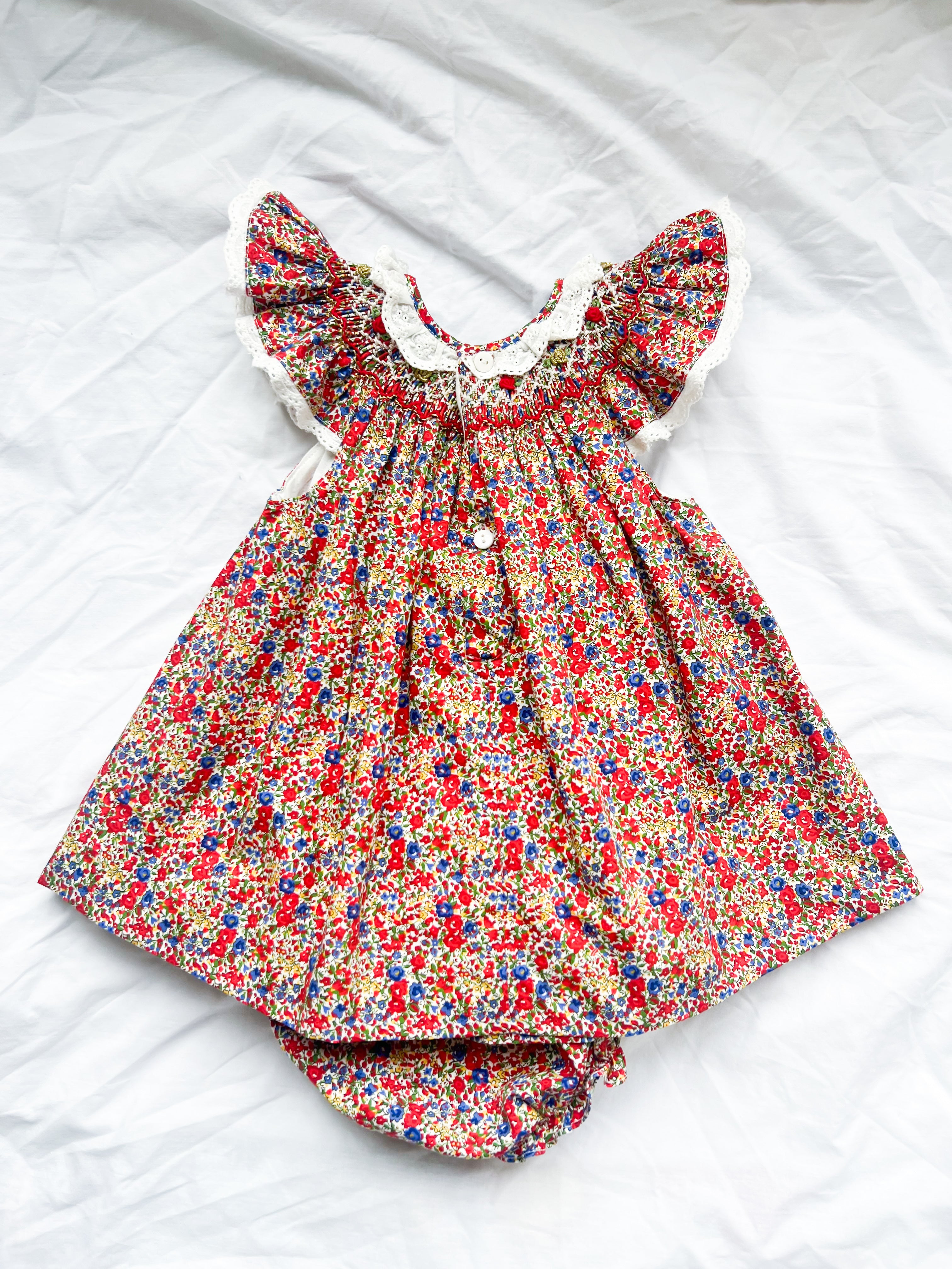 {Sutherby Girls} The Smocked Bishop Set - Festive Floral