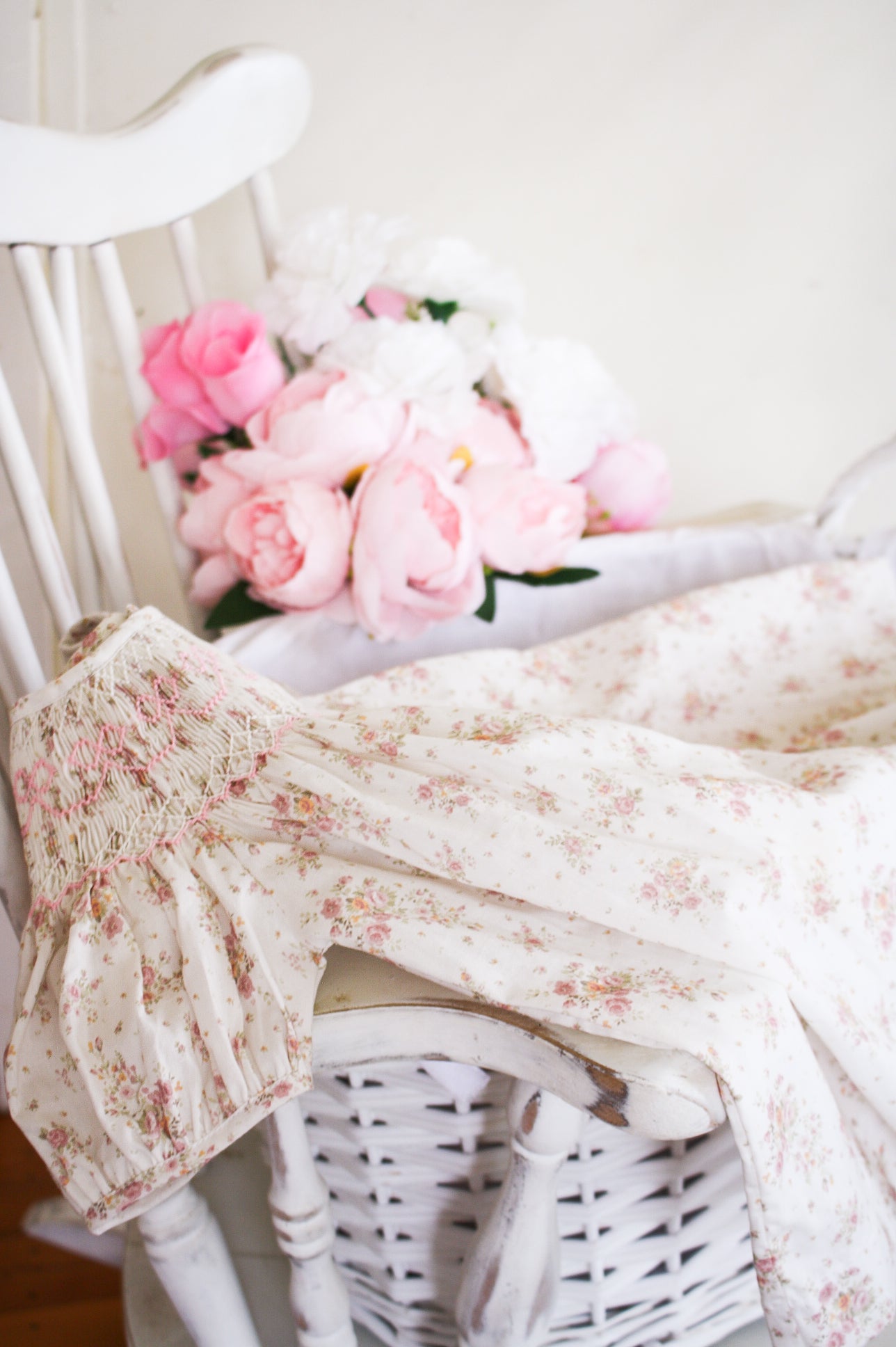 {Sutherby Girls} Signature Smocked Set ~ Heritage Bouquet