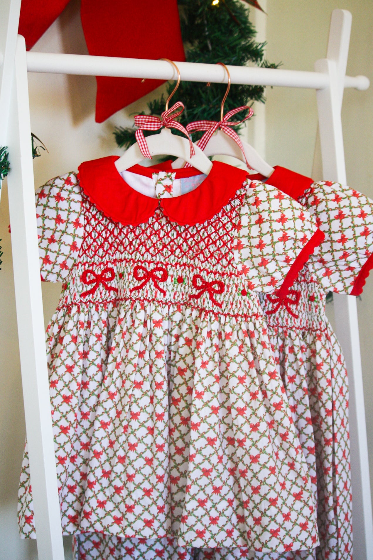 {Sutherby Girls} Signature Smocked Dress ~ Holiday Garland Trellis