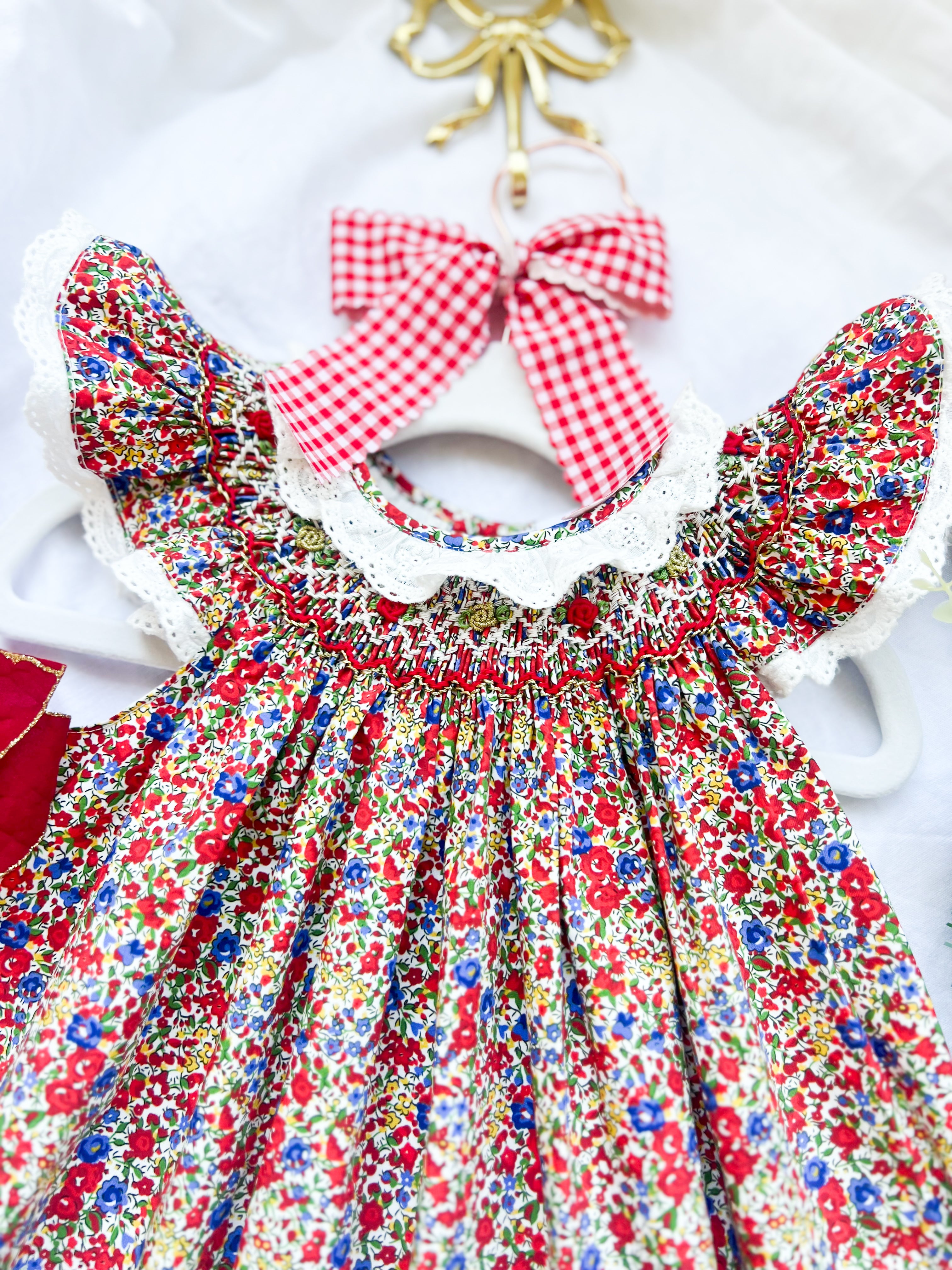 {Sutherby Girls} The Smocked Bishop Set - Festive Floral