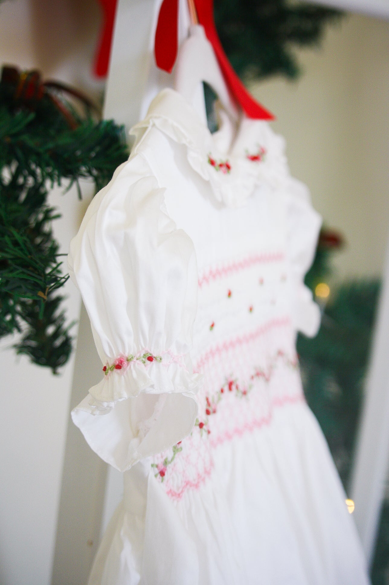 {Sutherby Girls} Signature Smocked Dress ~ Holly Rosebud